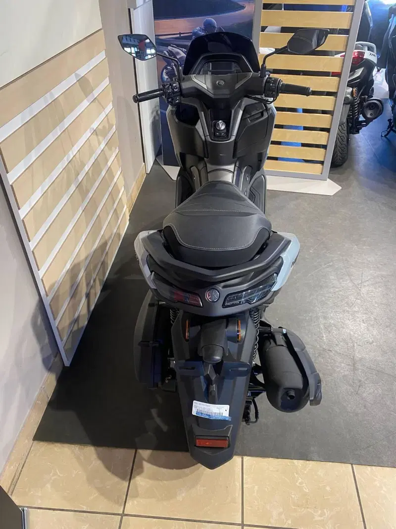 Yamaha N-Max 125 Tech Max (2025 - 26) (3)