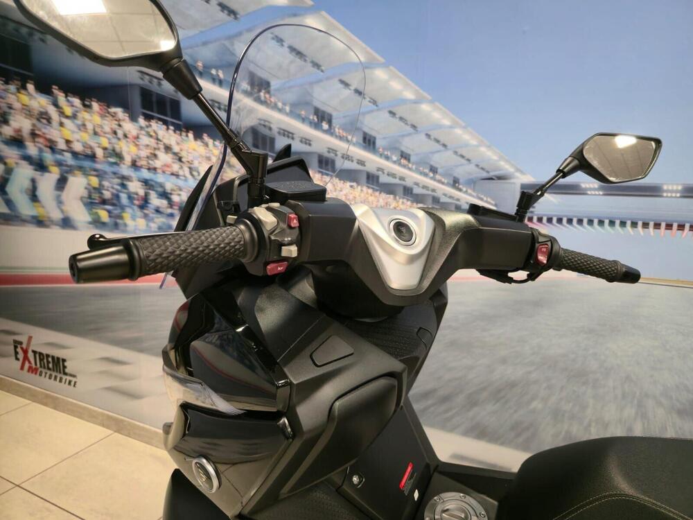 Voge Sfida SR4 MAX (2024 - 25) (4)