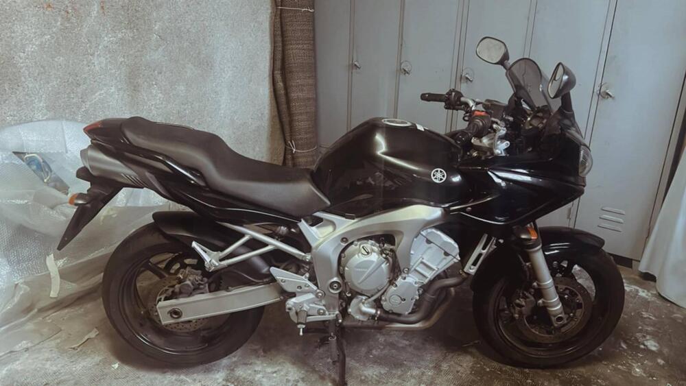 Yamaha FZ6 Fazer (2004 - 07)