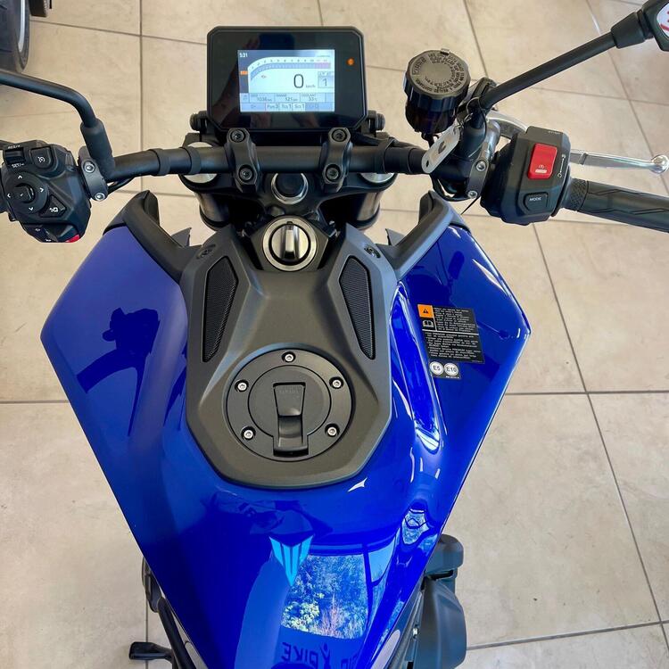 Yamaha MT-09 Y-AMT (2024 - 25) (3)