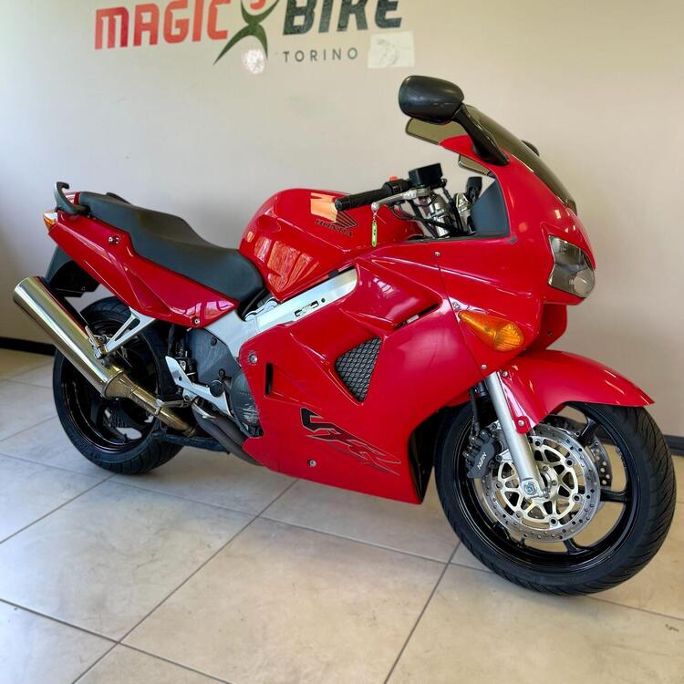 Honda VFR 800 (2002 - 05)