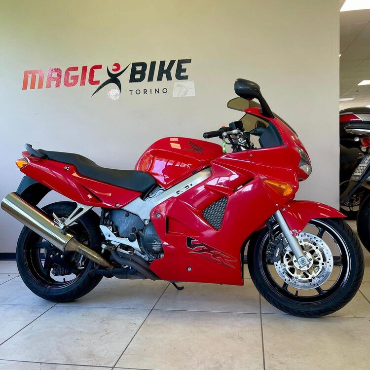 Honda VFR 800 (2002 - 05) (2)