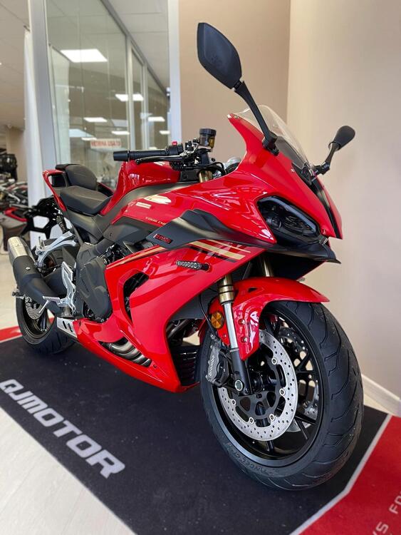 QJ Motor SRK 800 RR (2024)