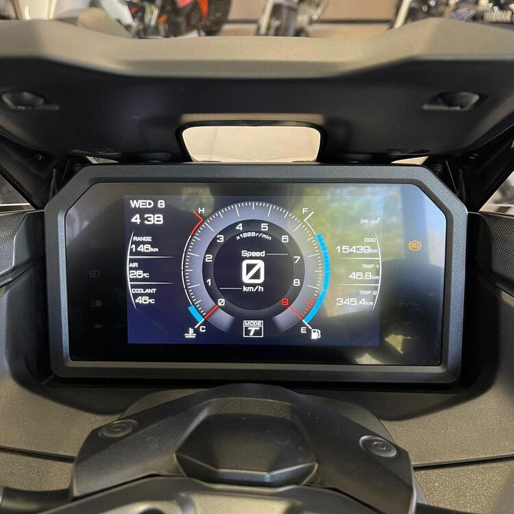 Yamaha T-Max 560 Tech Max (2022 - 24) (2)