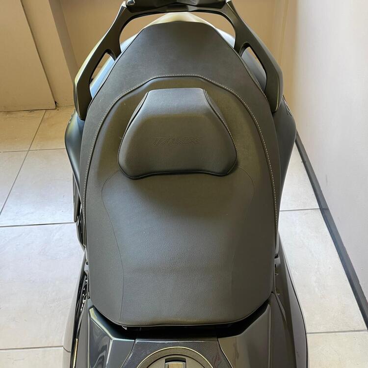 Yamaha T-Max 560 Tech Max (2022 - 24) (5)
