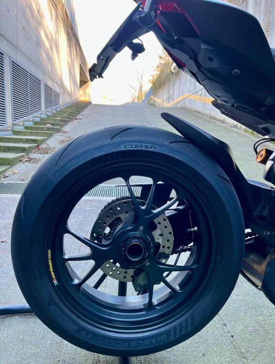 Ducati Streetfighter V4 1100 S (2021 - 22) (3)