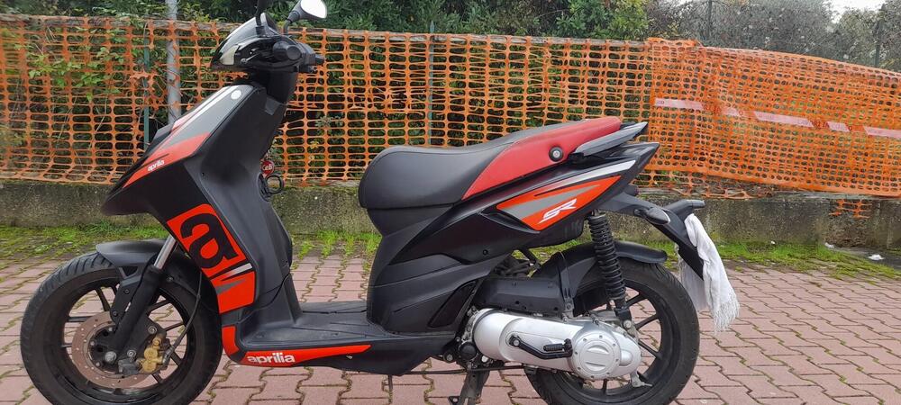 Aprilia SR 50 Motard 2T (2018 - 20) (4)