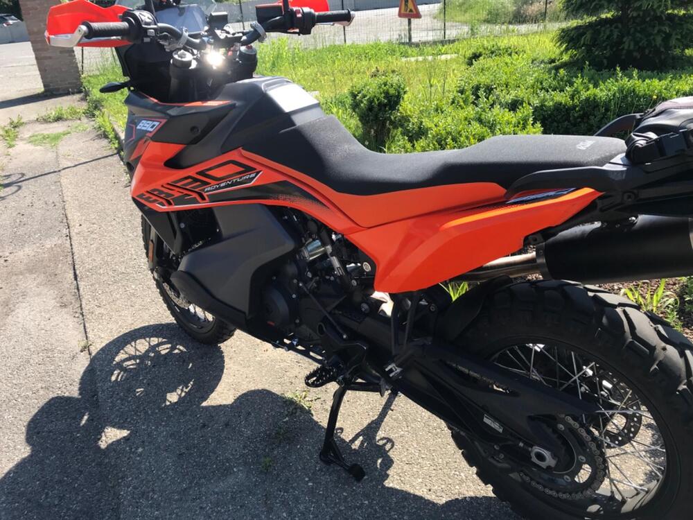 KTM 890 Adventure R (2022) (5)