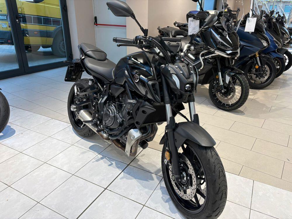Yamaha MT-07 Pure (2023 - 25)