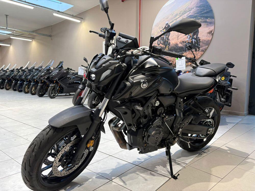 Yamaha MT-07 Pure (2023 - 25) (4)