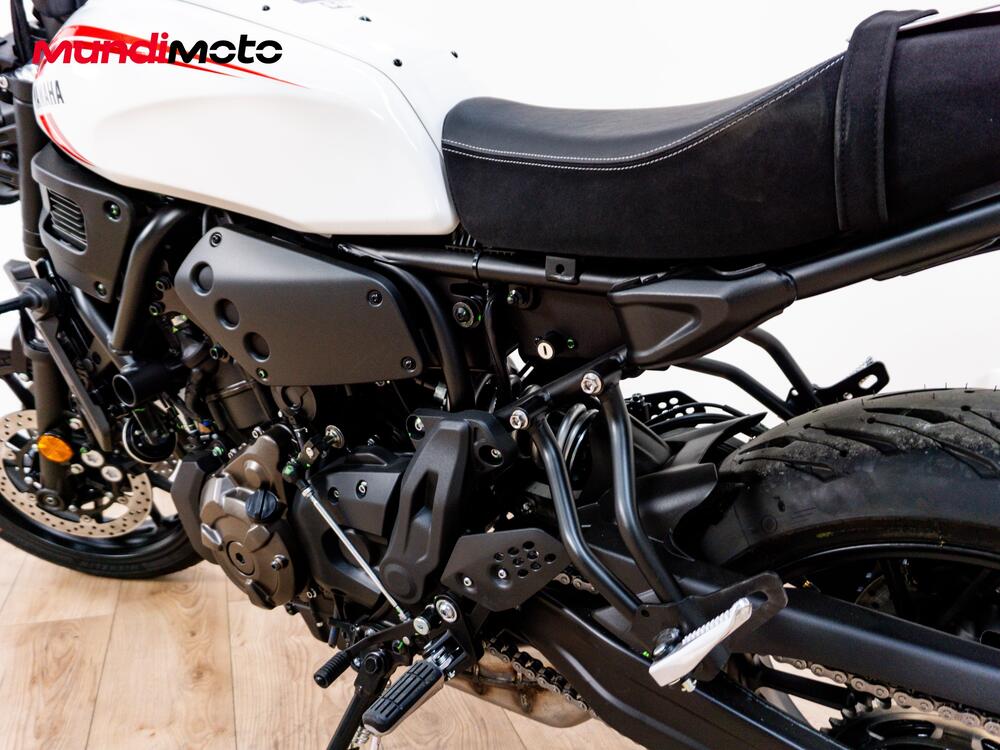 Yamaha XSR 700 (2022 - 25) (4)