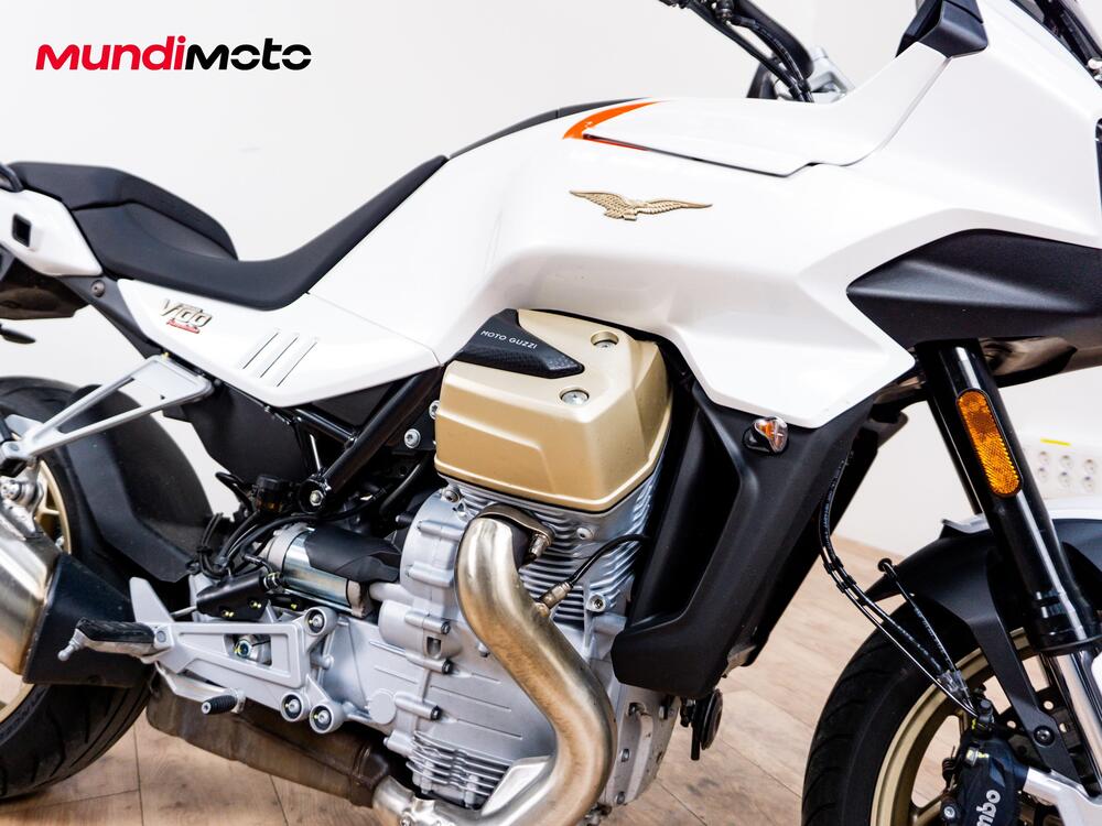 Moto Guzzi V100 Mandello (2022 - 24) (5)