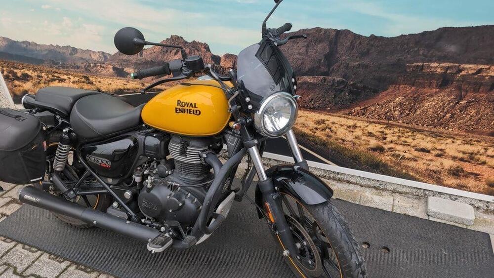 Royal Enfield Meteor 350 Stellar (2021 - 25) (2)