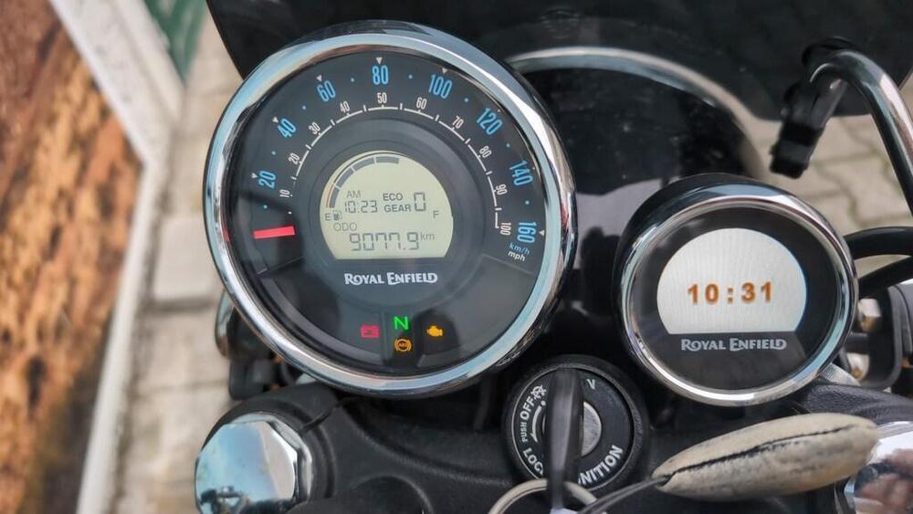 Royal Enfield Meteor 350 Stellar (2021 - 25) (4)