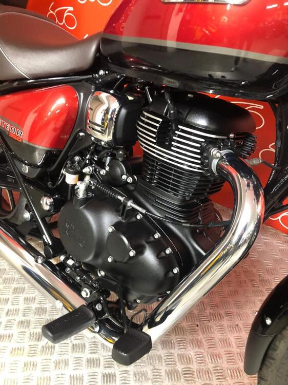 Royal Enfield Meteor 350 Supernova (2021 - 25) (4)