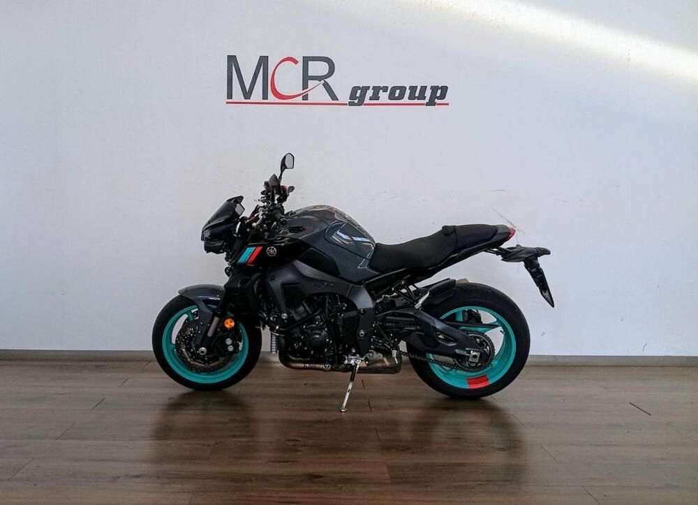 Yamaha MT-10 (2022 - 25) (2)