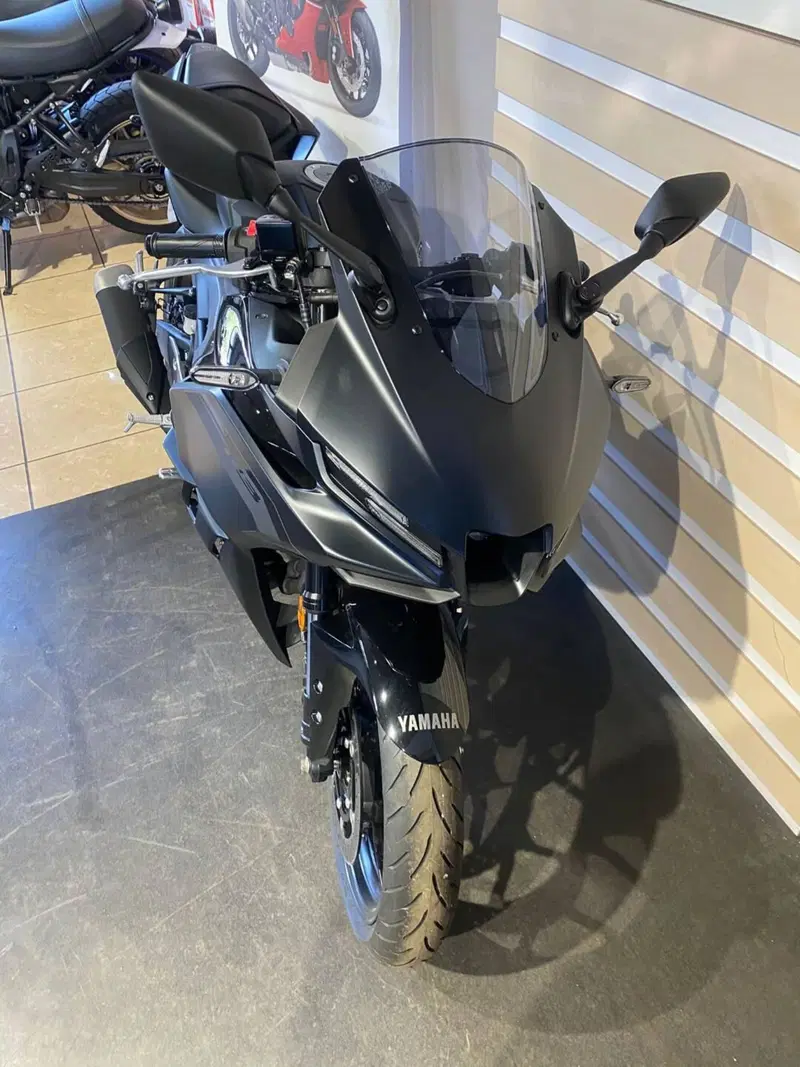 Yamaha YZF R3 (2025 - 26) (4)
