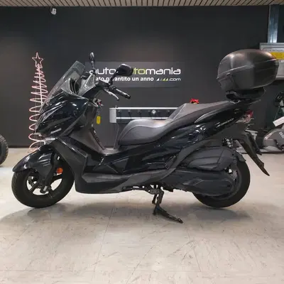 Kawasaki J 300 (2017 - 21) usata