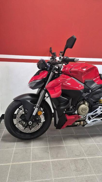 Ducati Streetfighter V4 (2025) (2)