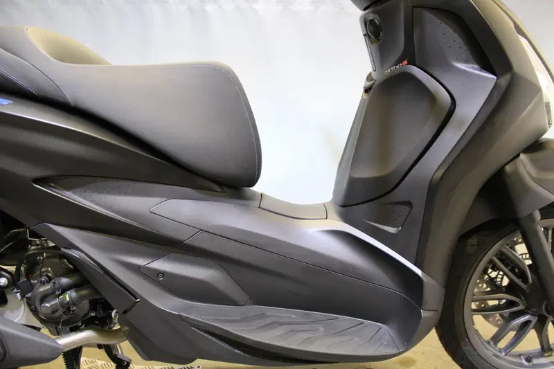 Piaggio Beverly 310 S (2025 - 26) (8)