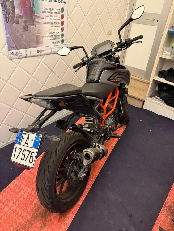 KTM 125 Duke (2021 - 23) (4)