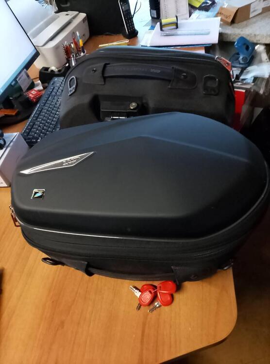 Coppia bauletti Givi Sportline (5)
