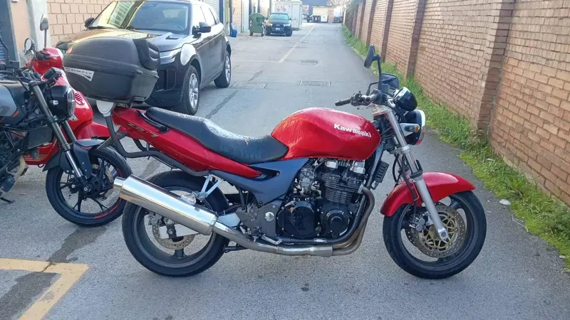 Kawasaki ZR-7 (2001 - 04)