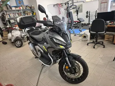 Honda X-ADV 750 DCT Travel (2021 - 24) usata