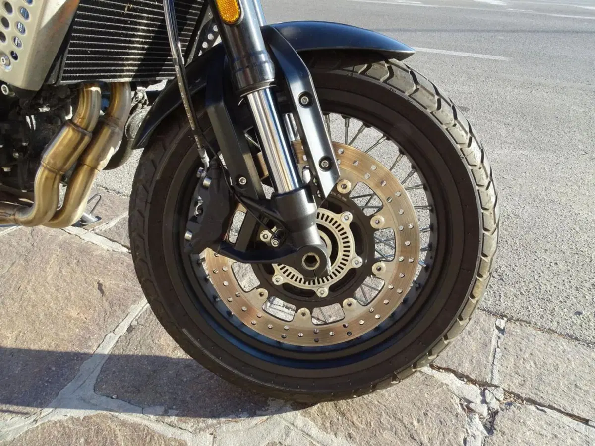 Brixton Motorcycles Crossfire 500 (2021 - 25) (7)