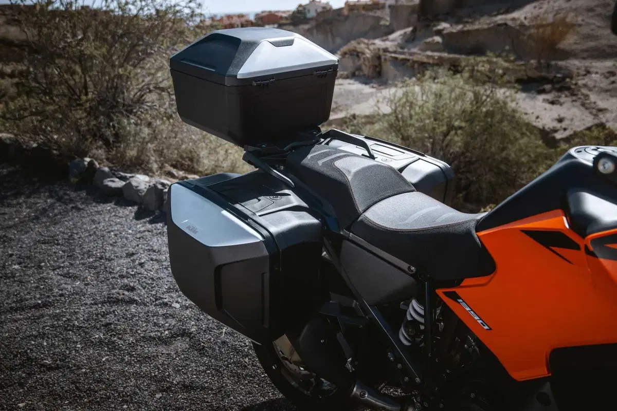 KTM 1390 SUPER ADVENTURE S EVO (2)