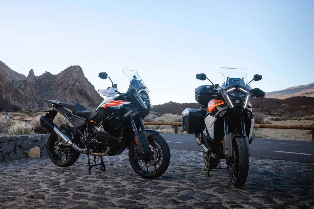 KTM 1390 SUPER ADVENTURE S EVO (7)