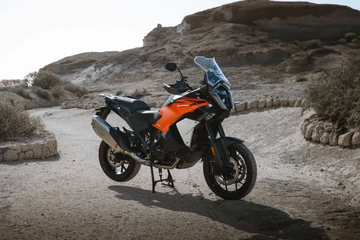 KTM 1390 SUPER ADVENTURE S EVO: ESAGERATA (5)