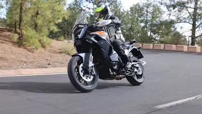 KTM 1390 Super Adventure S EVO: esagerata [VIDEO]
