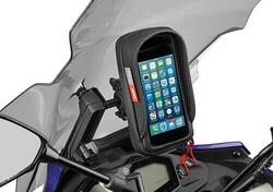 Traversino Givi FB4114 per montaggio porta navigat