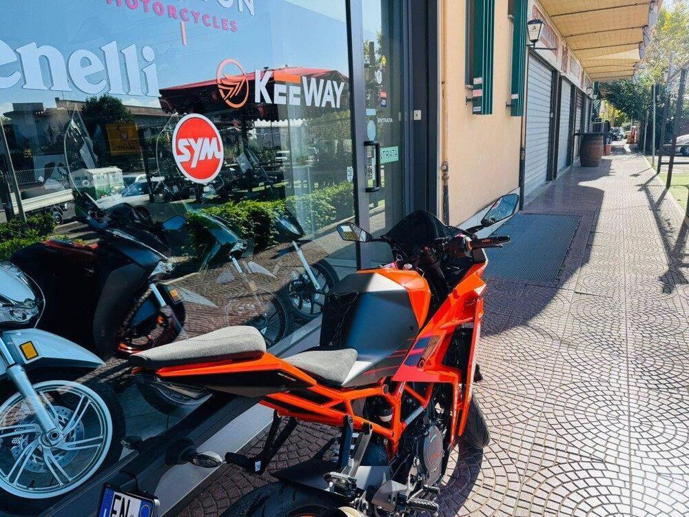 KTM RC 390 (2022 - 25) (2)