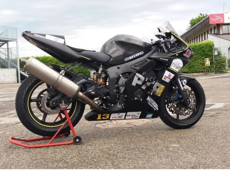 Yamaha YZF R6 (2003 - 04) (2)