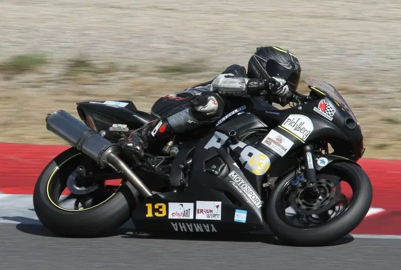 Yamaha YZF R6 (2003 - 04) (4)
