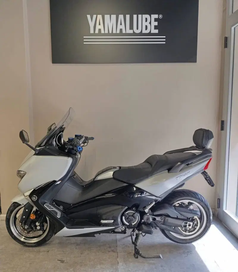 Yamaha T-Max 530 DX (2017 - 19) (2)