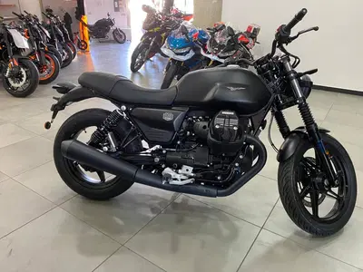 Moto Guzzi V7 Stone (2025 - 26) nuova