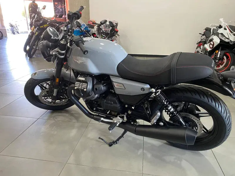 Moto Guzzi V7 Sport (2025 - 26) (2)