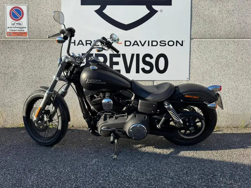 Harley-Davidson 1584 Street Bob (2008 - 15) - FXDB (4)