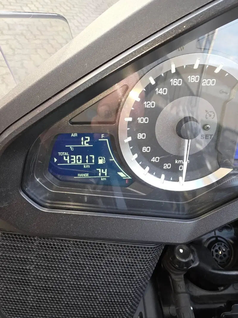 Honda GL 1800 Gold Wing Tour (2021 - 23) (9)