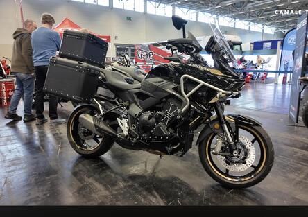 Intermot 2025: la nuova crossover Zontes 703T e la Triumph Street Triple RX viste da vicino [VIDEO]