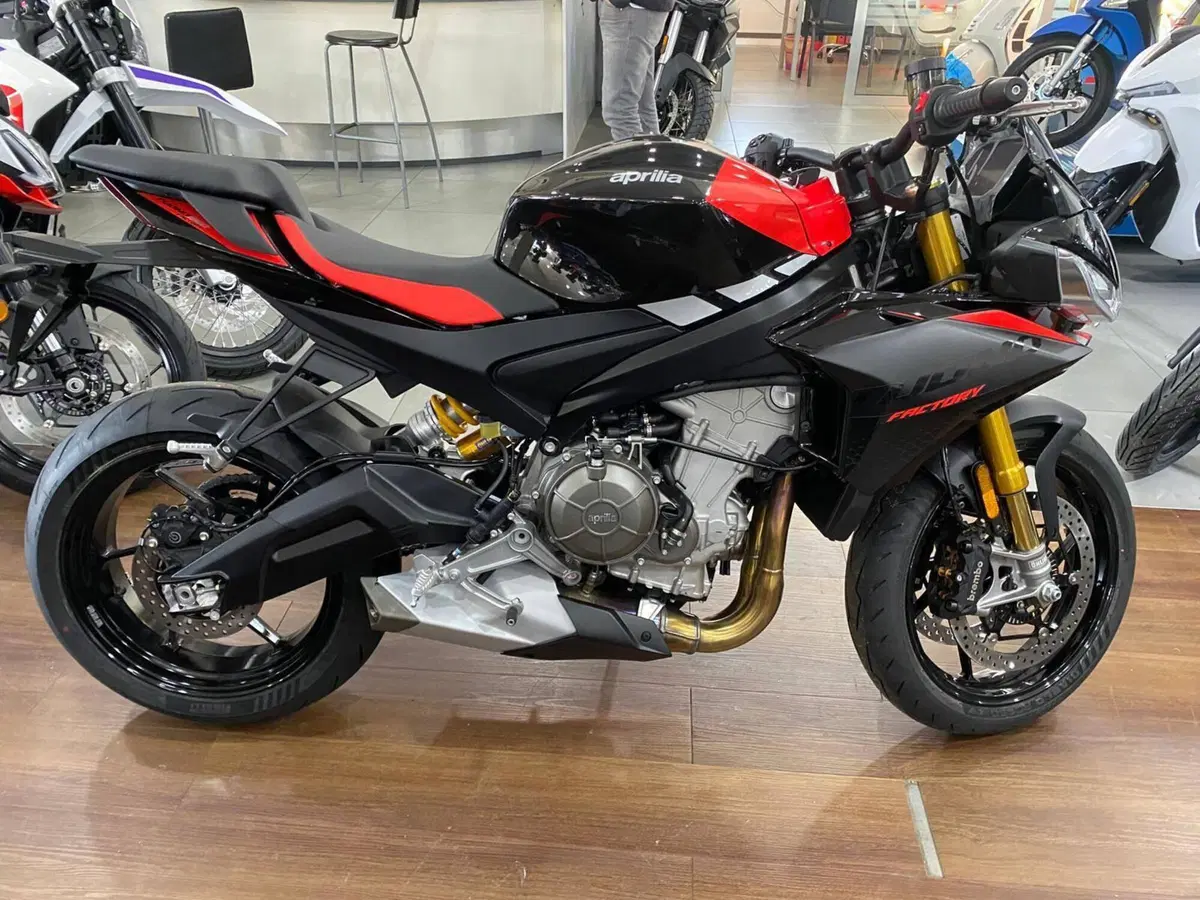 Aprilia Tuono 660 Factory (2025 - 26)