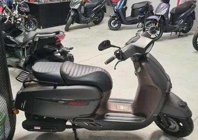 Keeway Motor Sixties 300i (2023 - 25) usata
