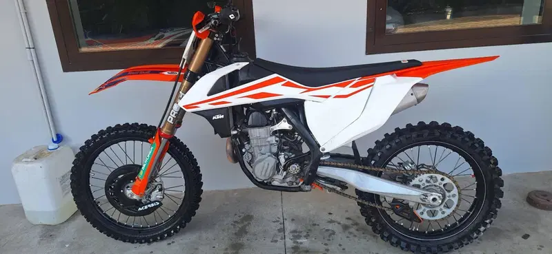 KTM 450 SX-F (2017) (2)