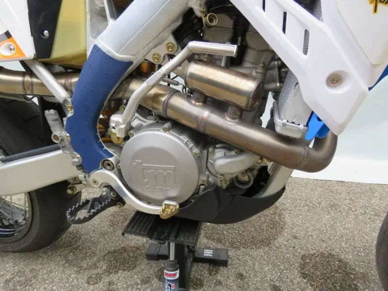 Tm Moto SMM 450 Fi ES (2016) (12)