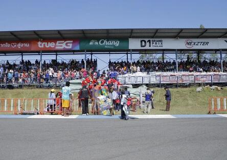 Emergenza al Chang International Circuit: la pista di MotoGP diventa centro profughi