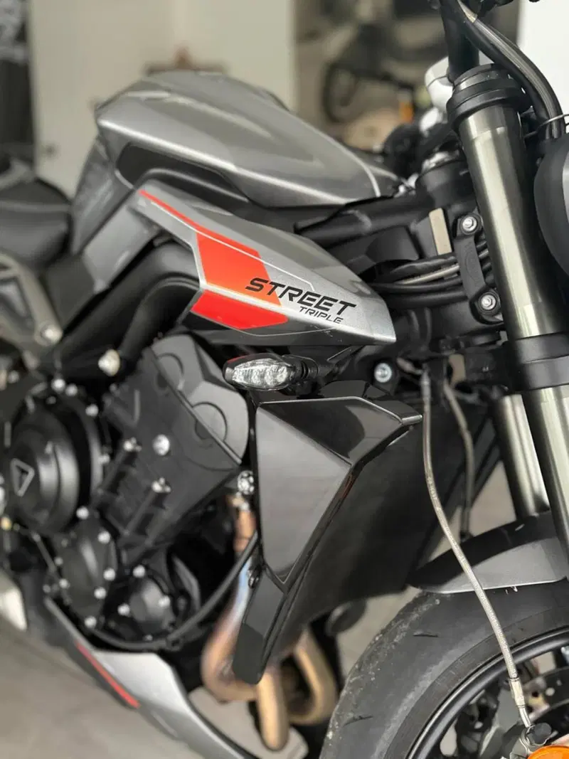 Triumph Street Triple 765 RS (2023 - 26) (6)