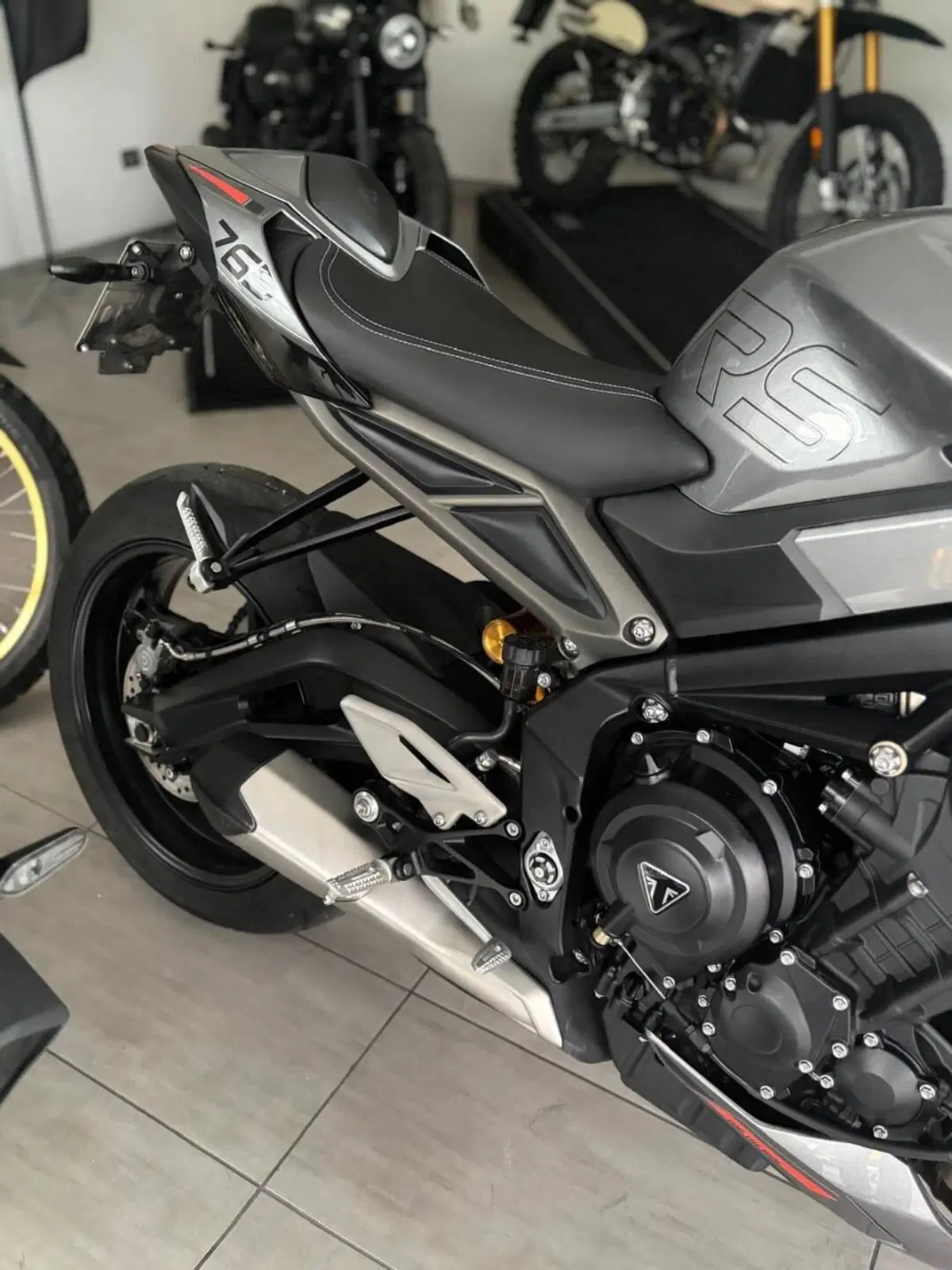 Triumph Street Triple 765 RS (2023 - 26) (7)